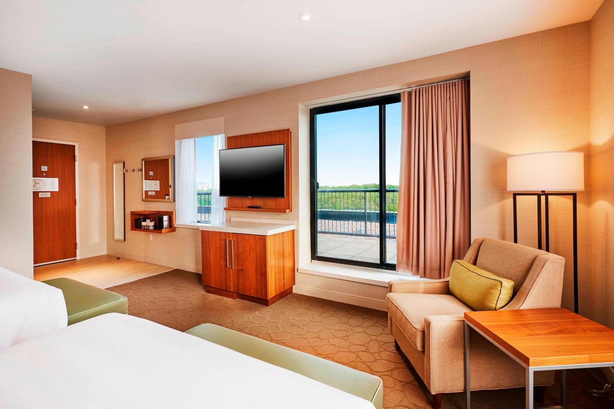 Delta Hotels By Marriott Dartmouth Esterno foto