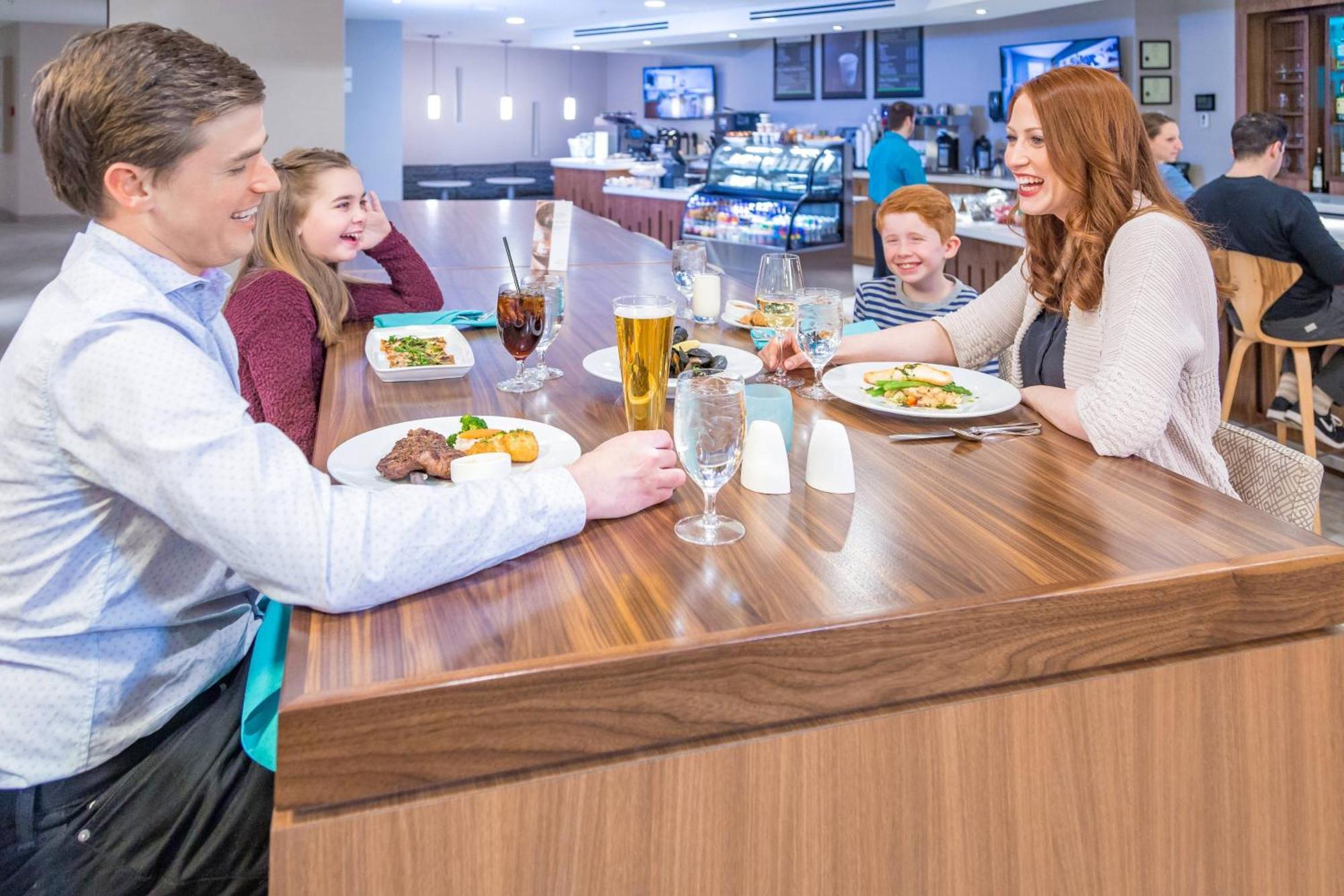 Delta Hotels By Marriott Dartmouth Esterno foto